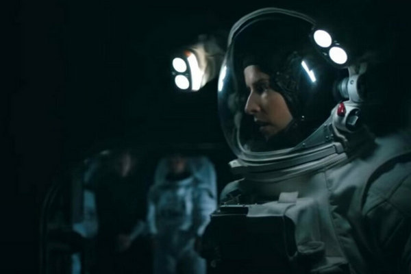 Netflix показал трейлер фантастического триллера о путешествии на Марс (видео)