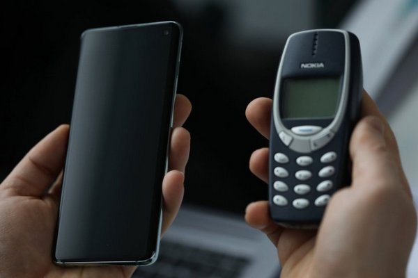 Страна в смартфоне: почти треть украинцев до сих пор пользуются кнопочными телефонами