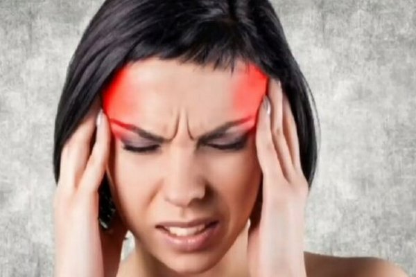 Шумит в ушах: врачи предупредили об опасном симптоме