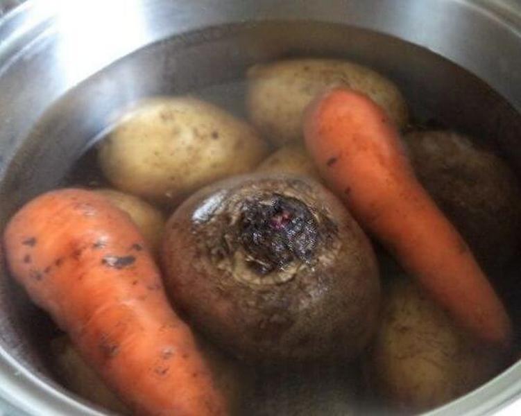 Как быстро сварить картофель и свеклу