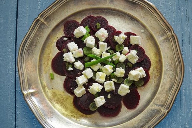 Зимние рецепты: салат из свеклы с фетой