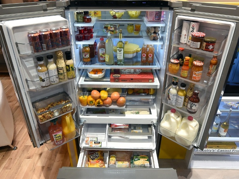 Xiaomi представила «умный» холодильник с голосовым управлением