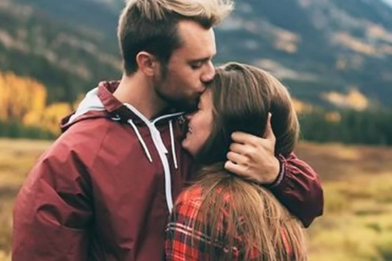 Почему полезно целовать кого-нибудь каждый день