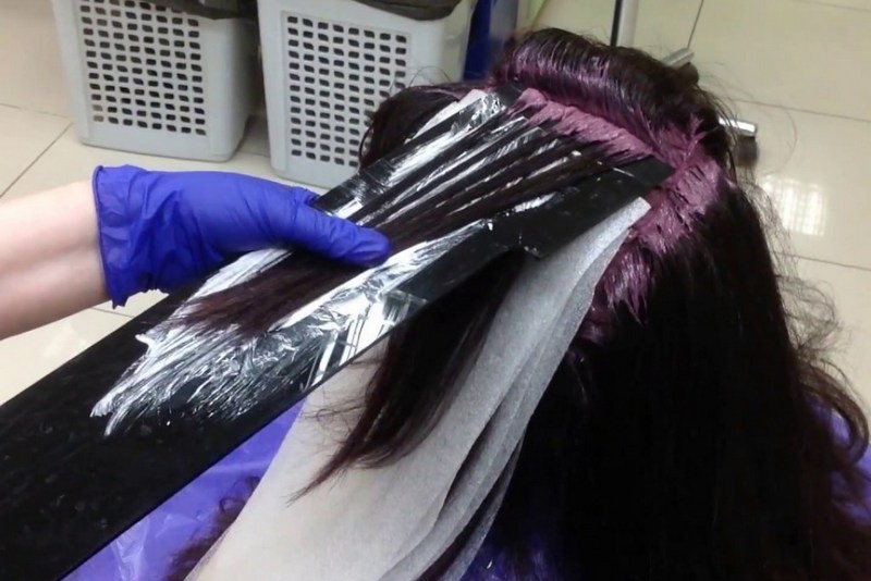 В Великобритании изобрели устойчивую краску для волос из черной смородины