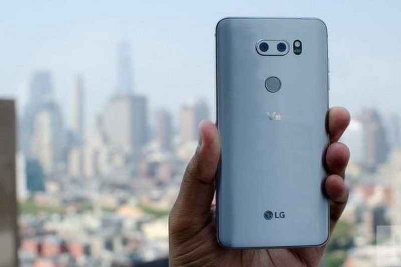 LG представляет смартфон с пятью камерами: все характеристики