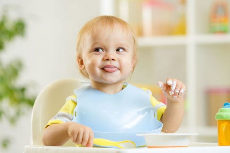 Особенности питания детей первого года жизни