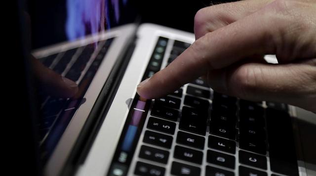 MacBook Pro снова в форме Благодаря журналистам Apple исправила ошибку, влиявшую на работу батареи