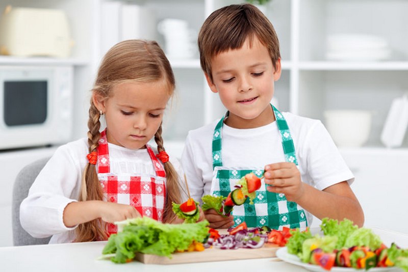 9 самых полезных фруктов и овощей для детей