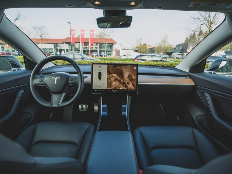 Функция автопилота Tesla будет доступна по подписке