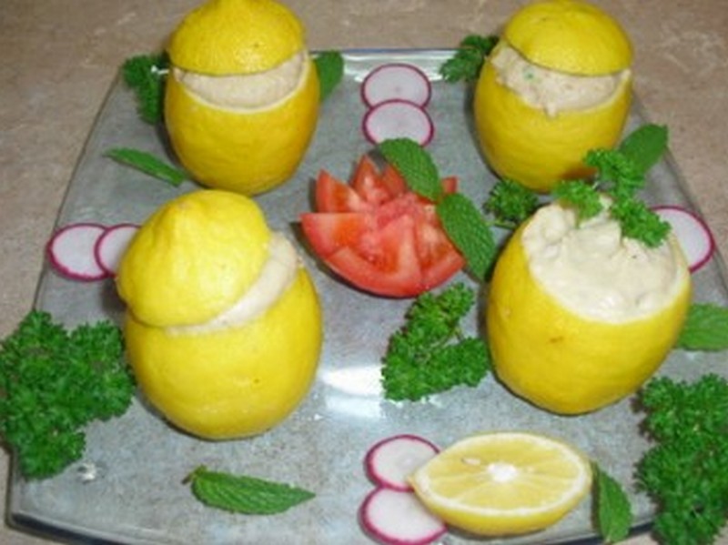 Закусочные фаршированные лимоны