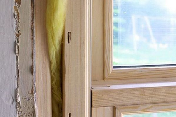 Особенности монтажа деревянных окон
