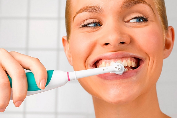 Выбираем щетку для зубов: лучшие варианты для каждого