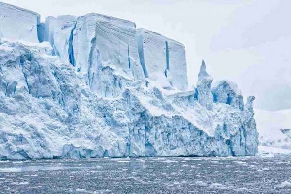 Ученые выяснили, что происходит с талой водой от айсбергов