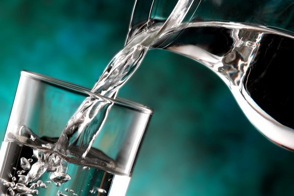 Щелочная вода: Свойства и использование