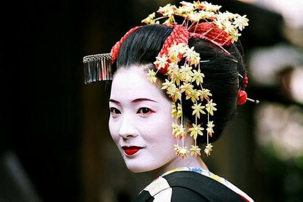 Отношение к японским эталонам красоты