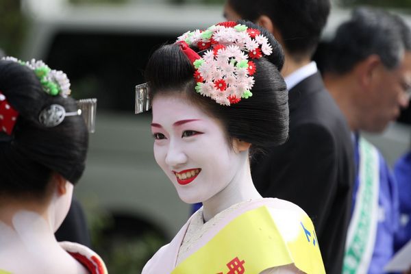 История женской прически в Японии