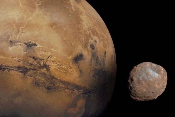 Загадочное колебание смещает полюса Марса, - исследование
