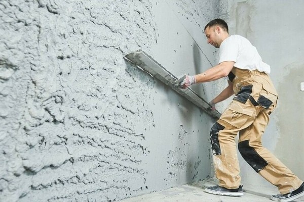Какие штукатурки лучше всего использовать при ремонте стен?