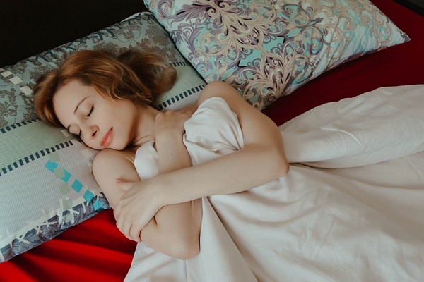 Ученые рассказали, что происходит с мозгом во время сна
