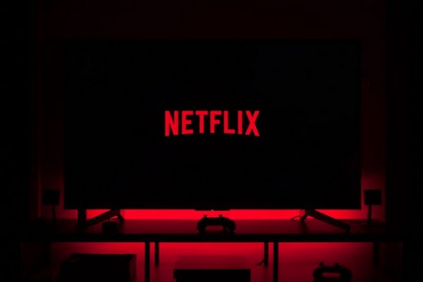 Netflix снизил стоимость подписки в Украине