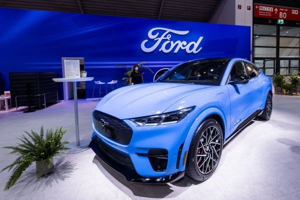 Ford «взорвет» рынок электроавтомобилей: производство увеличится вдвое