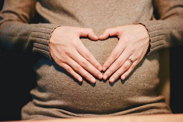 Медитации во время беременности: чем полезны?