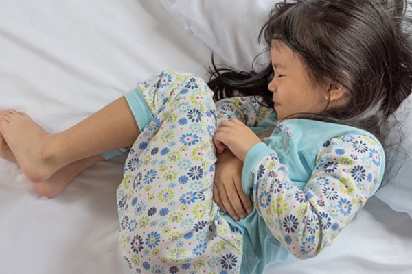 Почему ребенок болеет “легкими” заболеваниями, с чем это связано? (простыл, животик болит, ОРЗ)