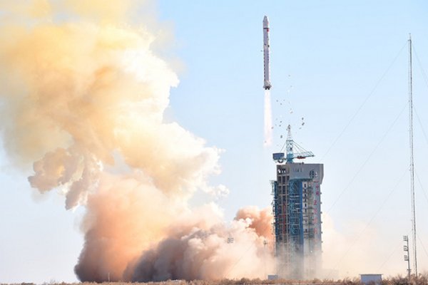 Китай запустил новый спутник для слежения за космосом