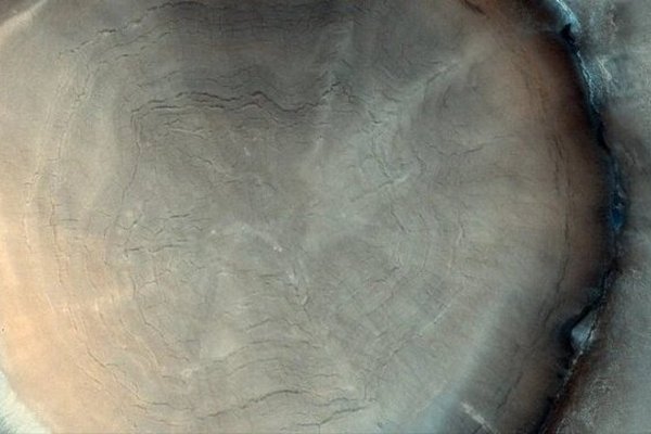На Марсе обнаружили гигантский 
