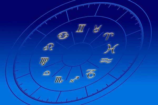 Названы знаки зодиака, которым стоит быть очень осторожными в 2022 году
