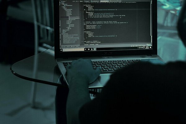 Как не стать жертвой хакеров из-за Wi-Fi: советы Киберполиции