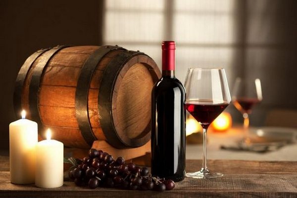 Почему на Пасху пьют сладкое красное вино и как правильно его выбрать