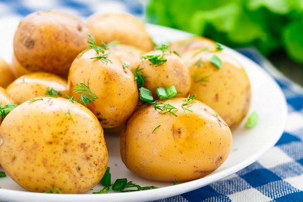 Как помыть картофель безопасно и эффективно