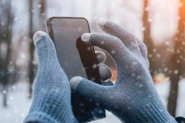 Как пользоваться смартфоном, когда на улице мороз