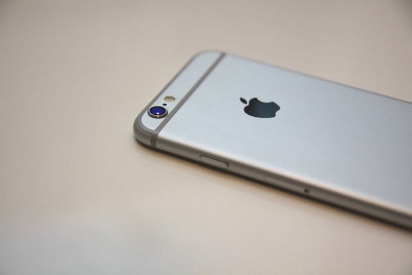 В рейтинге лучших смартфонов iPhone занял лишь второе место