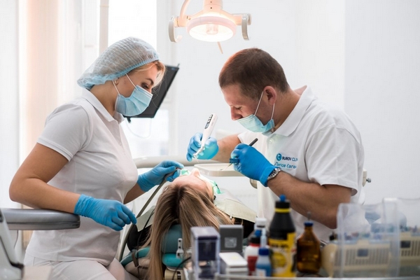 Переваги стоматологічної клініки Burov Clinic