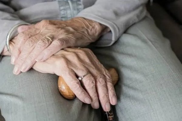 Ученые назвали ранний симптом деменции, на который многие не обращают внимания