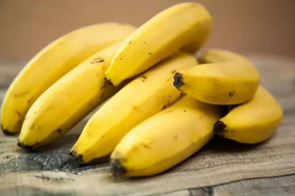 Медики назвали пять преимуществ для здоровья от употребления бананов