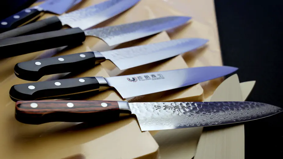 Как заточить нож за 5 минут, если нет точилки: на помощь придут подручные средства