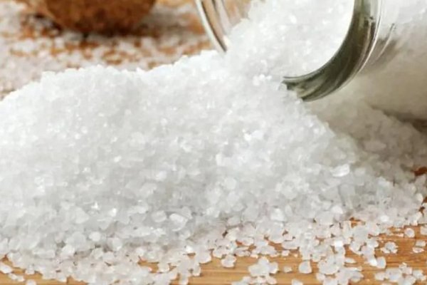 Чем заменить соль на кухне: хитрости, которые пригодятся хотя бы раз