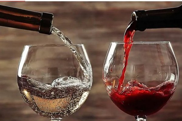Зачем класть соду в вино: удивляющий лайфхак
