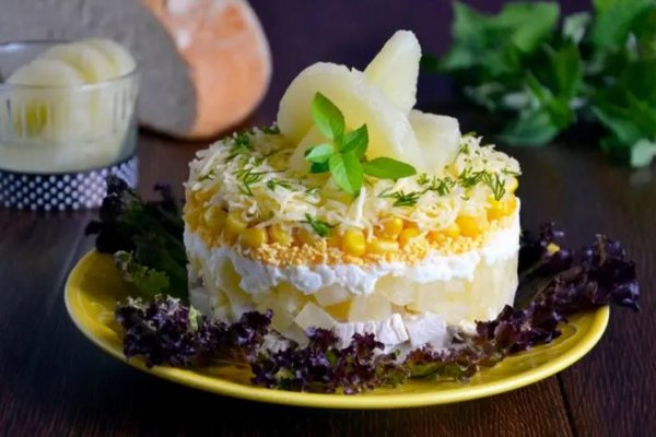 Салат с курицей и ананасами: как приготовить вкусное блюдо