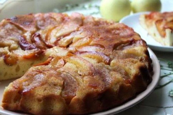 Постный яблочный пирог — нежнейший десерт без яиц, молока и сливочного масла