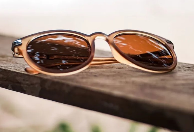 Как подобрать солнцезащитные очки под форму лица: модницы дали полезные советы