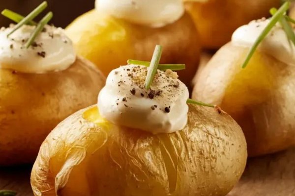 Хрустящий картофель в духовке: идеальный гарнир к любому блюду.