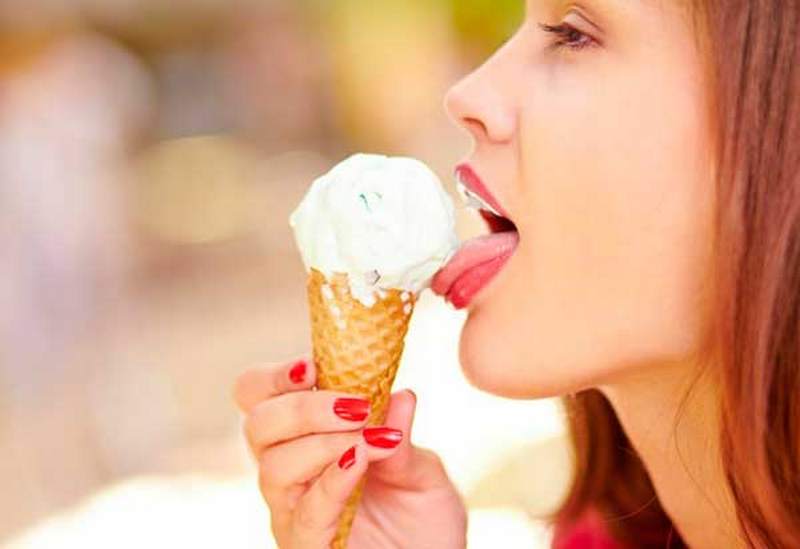Можно ли есть мороженое, когда болит горло