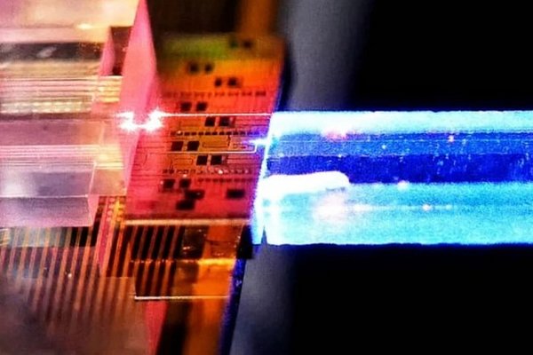Новый робот Amazon Vulcan: революция в складской логистике Новый робот Amazon Vulcan: революция в складской логистике
