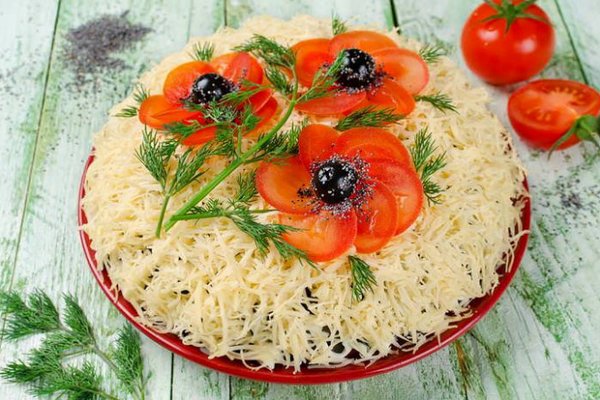 Салат с Курицей и Грибами: Универсальное Блюдо для Праздничного Стола и Будней Салат с Курицей и Грибами: Универсальное Блюдо для Праздничного Стола и Будней