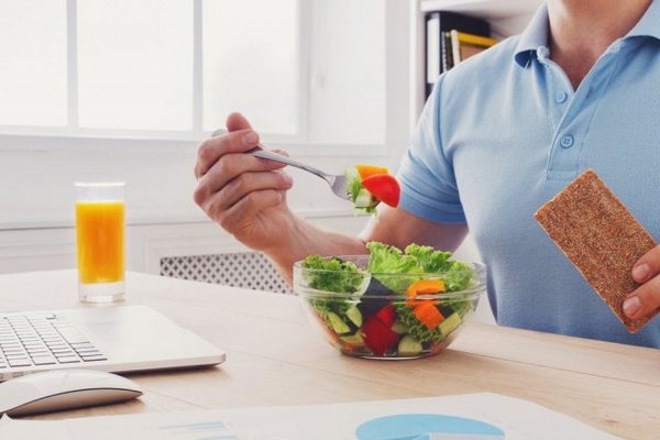 Внимание на тарелку: 7 продуктов, которые могут повредить вашу печень Внимание на тарелку: 7 продуктов, которые могут повредить вашу печень