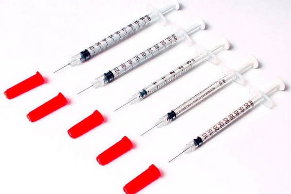 Інсулінові шприци: безпечні та безболісні ін'єкції